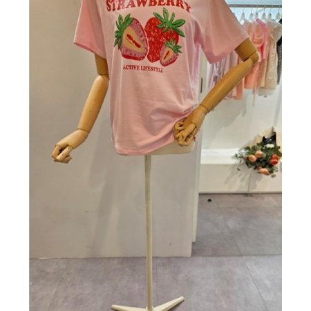 딸기 라운드넥 티셔츠