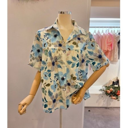 셔링 플라워 패턴 셔츠