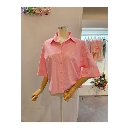 뒷 핀턱 로고 셔츠