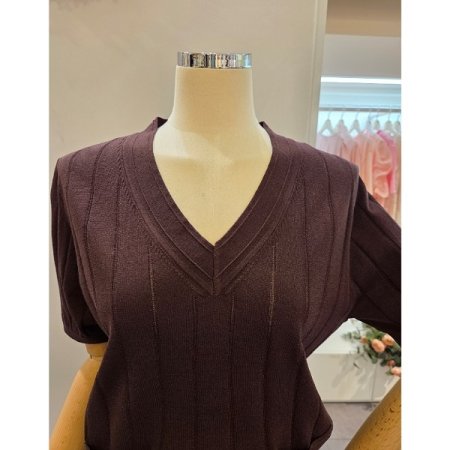 브이넥 줄 니트