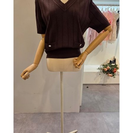 브이넥 줄 니트