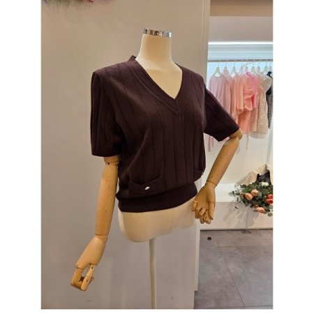 브이넥 줄 니트