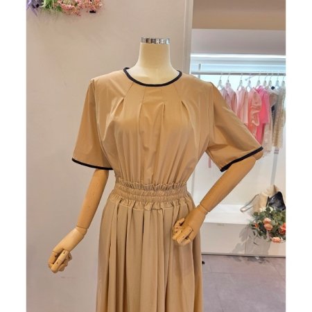 배색 허리 밴딩 원피스