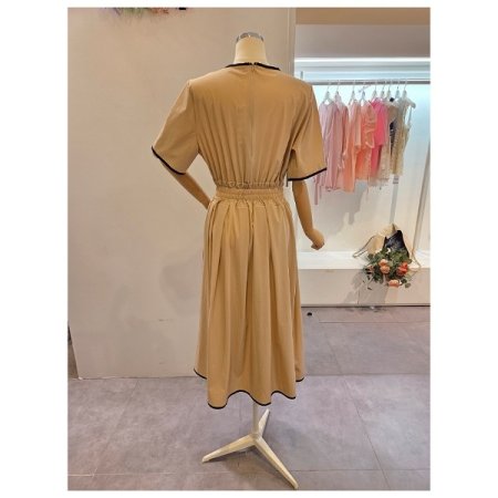 배색 허리 밴딩 원피스