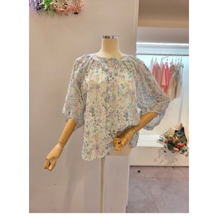 넥 리본 플라워 블라우스