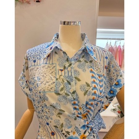 옆 꼬임 프린트 블라우스