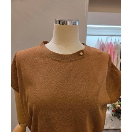 넥 장식 반팔 니트