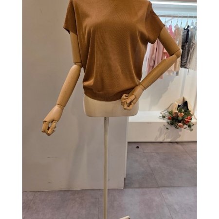 넥 장식 반팔 니트