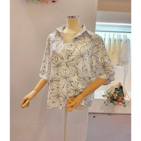 블랙 플라워 카라 셔츠