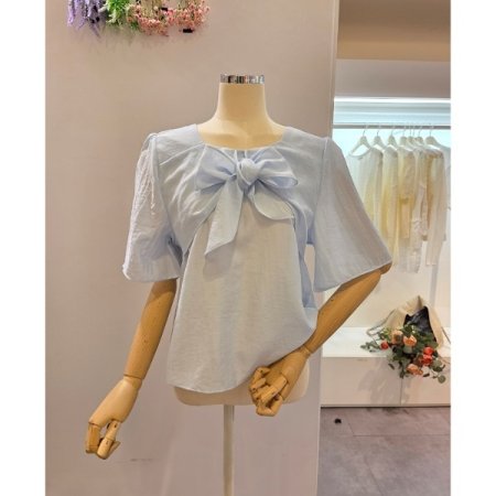 리본 라운드 블라우스