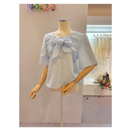 리본 라운드 블라우스