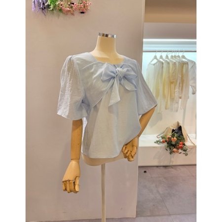 리본 라운드 블라우스