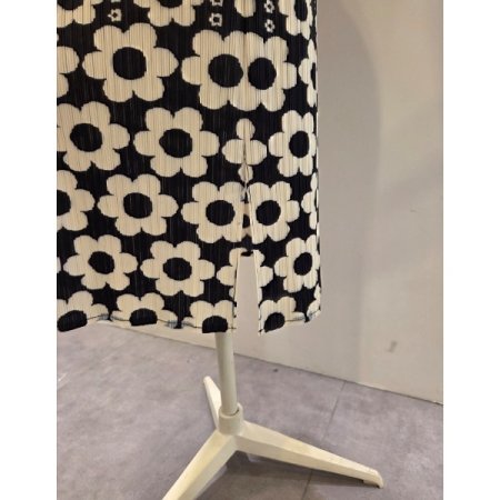 트임 꽃 주름 스커트