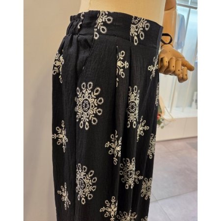 사이드 리본 프린트 와이드팬츠