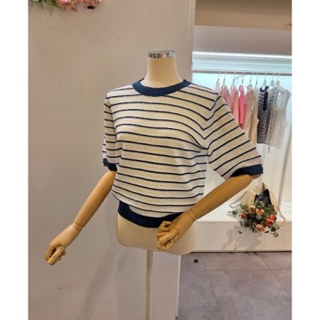 스트라이프 라운드넥 티셔츠