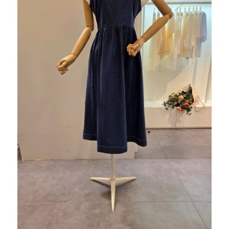 벨티드 뷔스티에 원피스