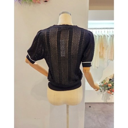 물결 배색 펀칭 니트