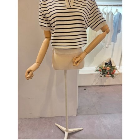 슬릿 카라 스트라이프 니트