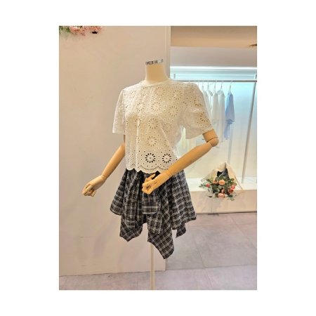 소매퍼프 펀칭 블라우스