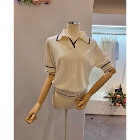 배색 카라 슬릿 니트