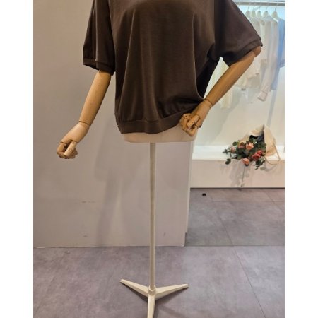 뒷 리본 포인트 티셔츠