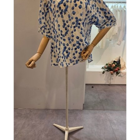 컬러 나뭇잎 블라우스