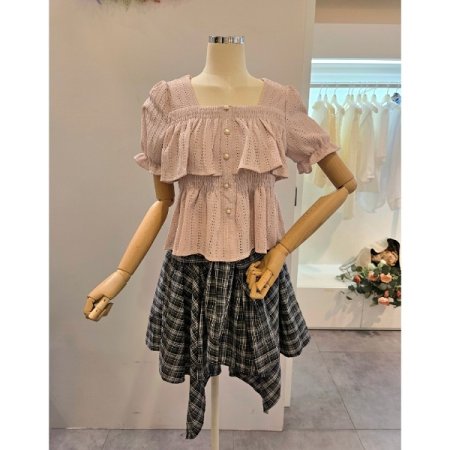 스퀘어넥 러플 블라우스