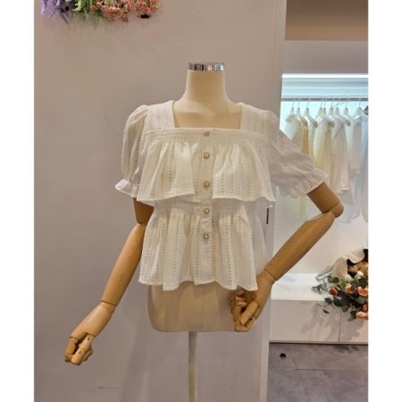 스퀘어넥 러플 블라우스