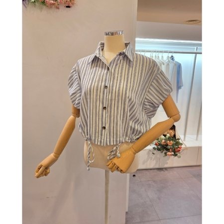 캡소매 줄지 스트링 셔츠