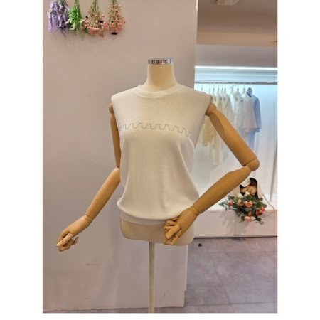 장식 민소매 라운드 니트