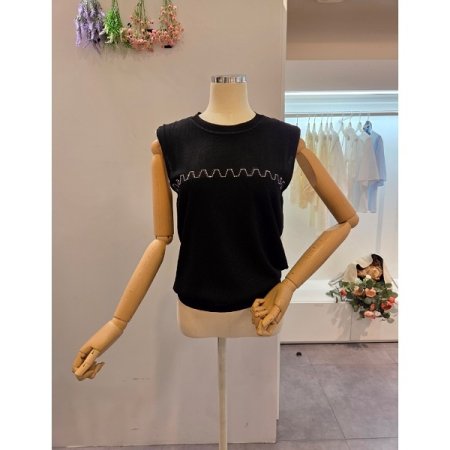 장식 민소매 라운드 니트