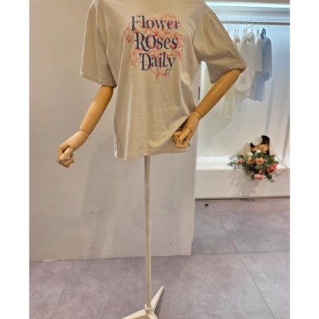 플라워레터링 라운드 티셔츠