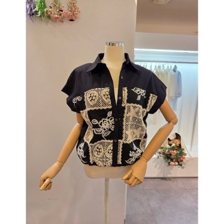 레이스자수 캡소매 셔츠