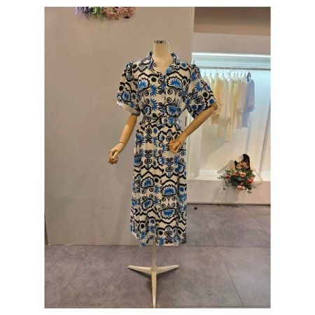 벨티드 카라 프린트 원피스