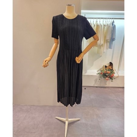 플리츠 라운드 원피스