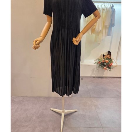 플리츠 라운드 원피스