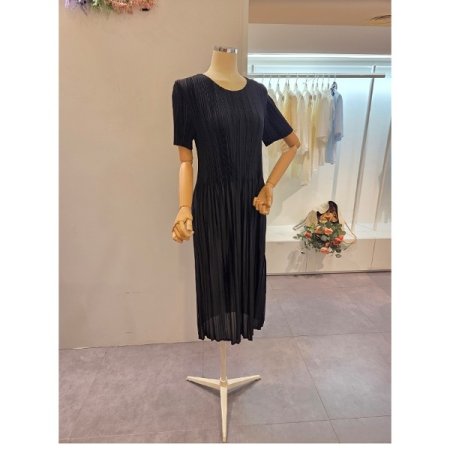 플리츠 라운드 원피스