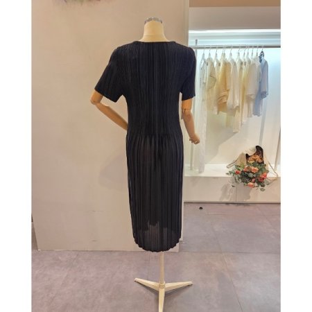 플리츠 라운드 원피스