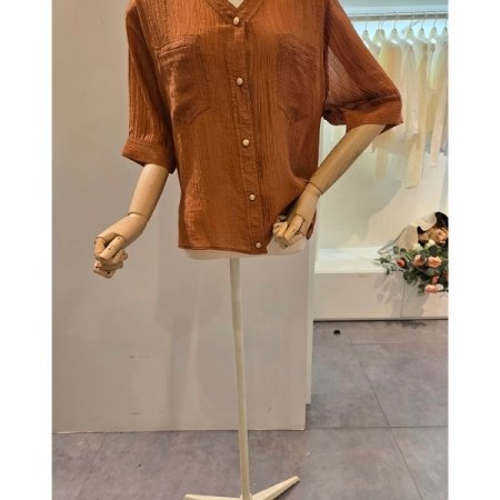 브이넥 양포켓 블라우스