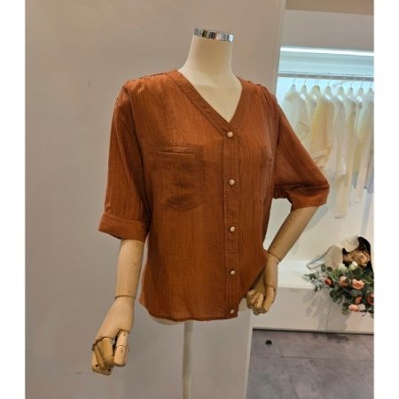 브이넥 양포켓 블라우스