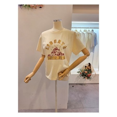 골드 레터링 라운드넥 티셔츠