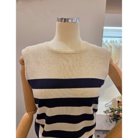 스트라이프 민소매 니트