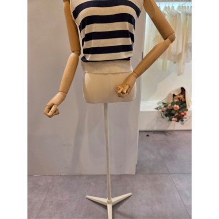 스트라이프 민소매 니트