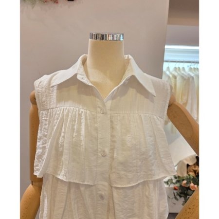 캉캉 프릴 민소매 블라우스