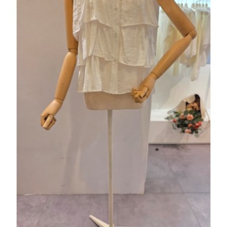 캉캉 프릴 민소매 블라우스