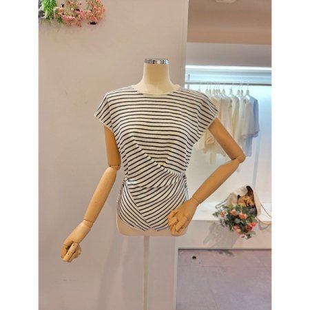 캡소매 언발 스트라이프 니트