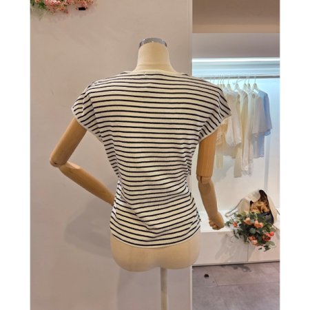 캡소매 언발 스트라이프 니트