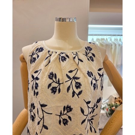 플라워 민소매 블라우스