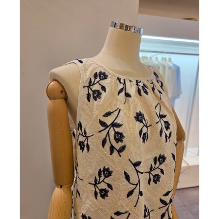 플라워 민소매 블라우스