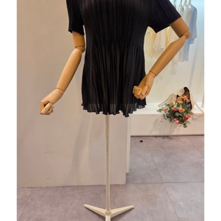 플리츠 라운드 블라우스